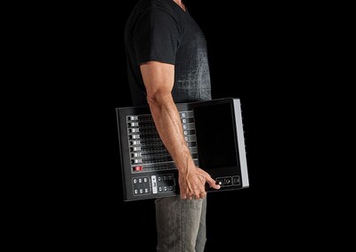 Yamaha Digital Mixing Console DM3: 結(jié)構(gòu)輕巧，便捷性強(qiáng)